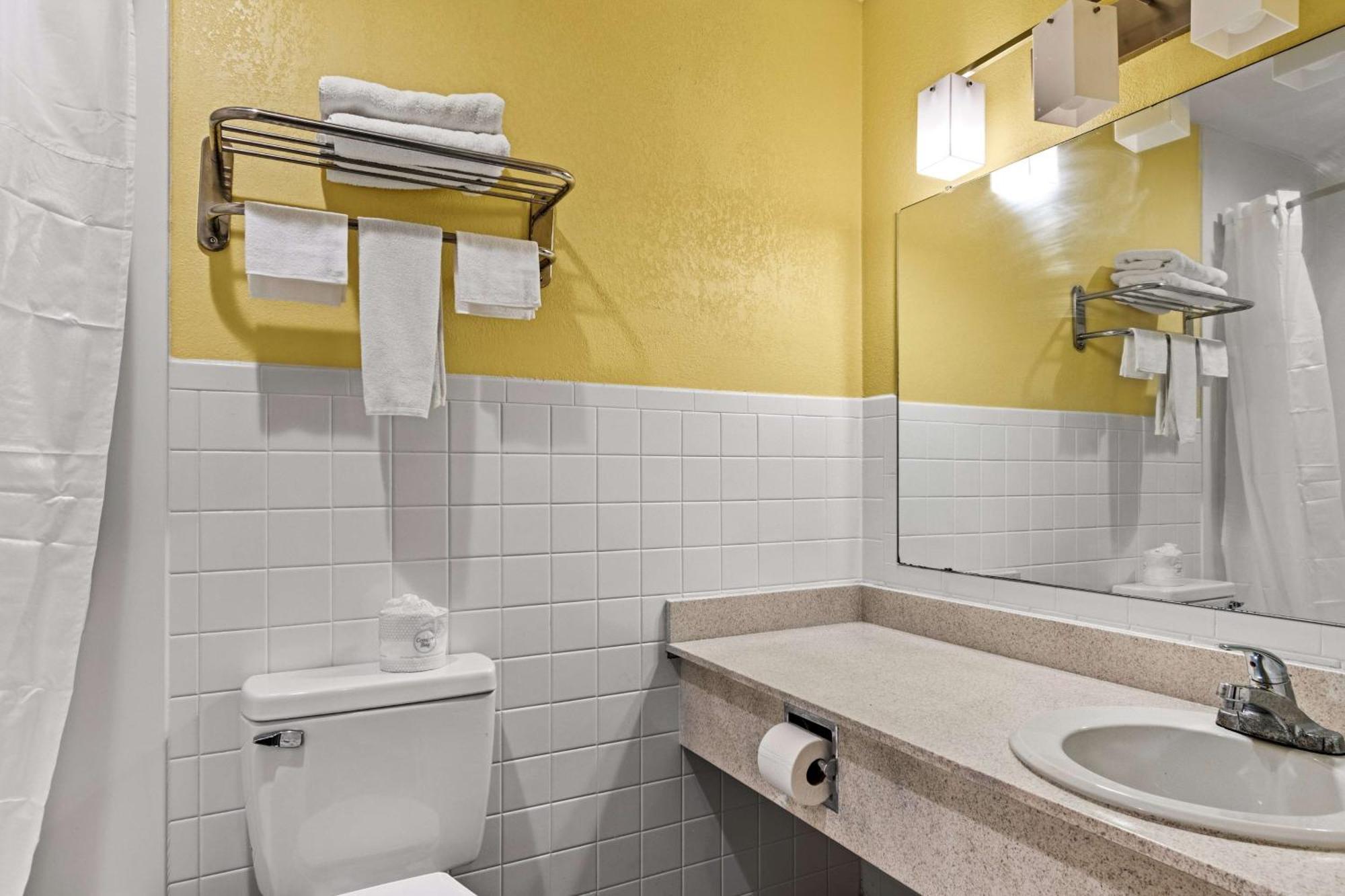 Americas Best Value Inn Карлайл Экстерьер фото
