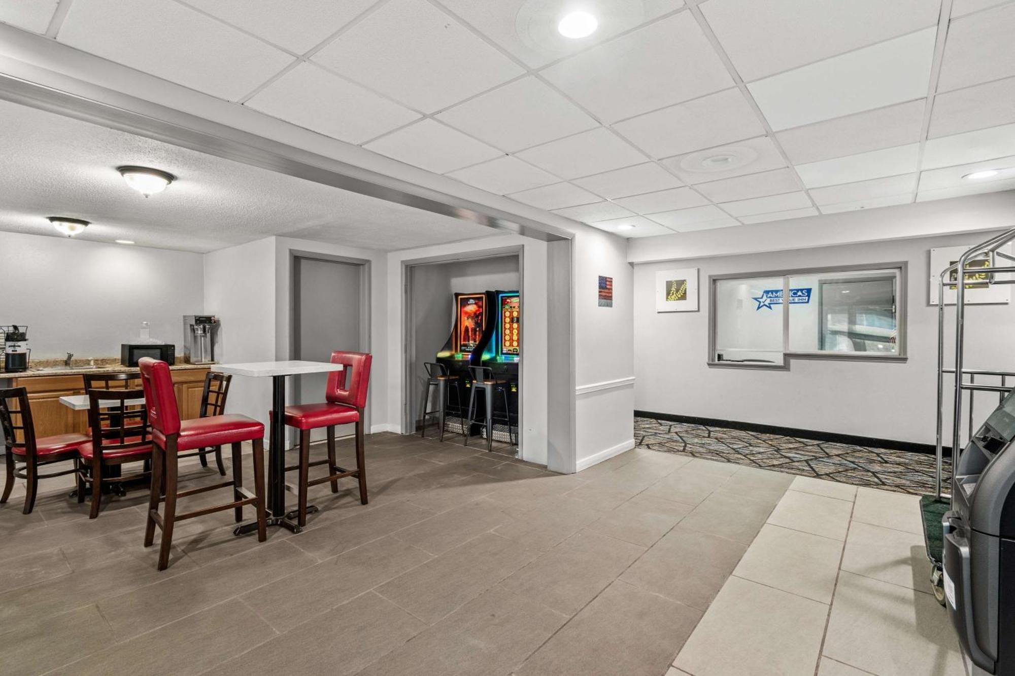 Americas Best Value Inn Карлайл Экстерьер фото