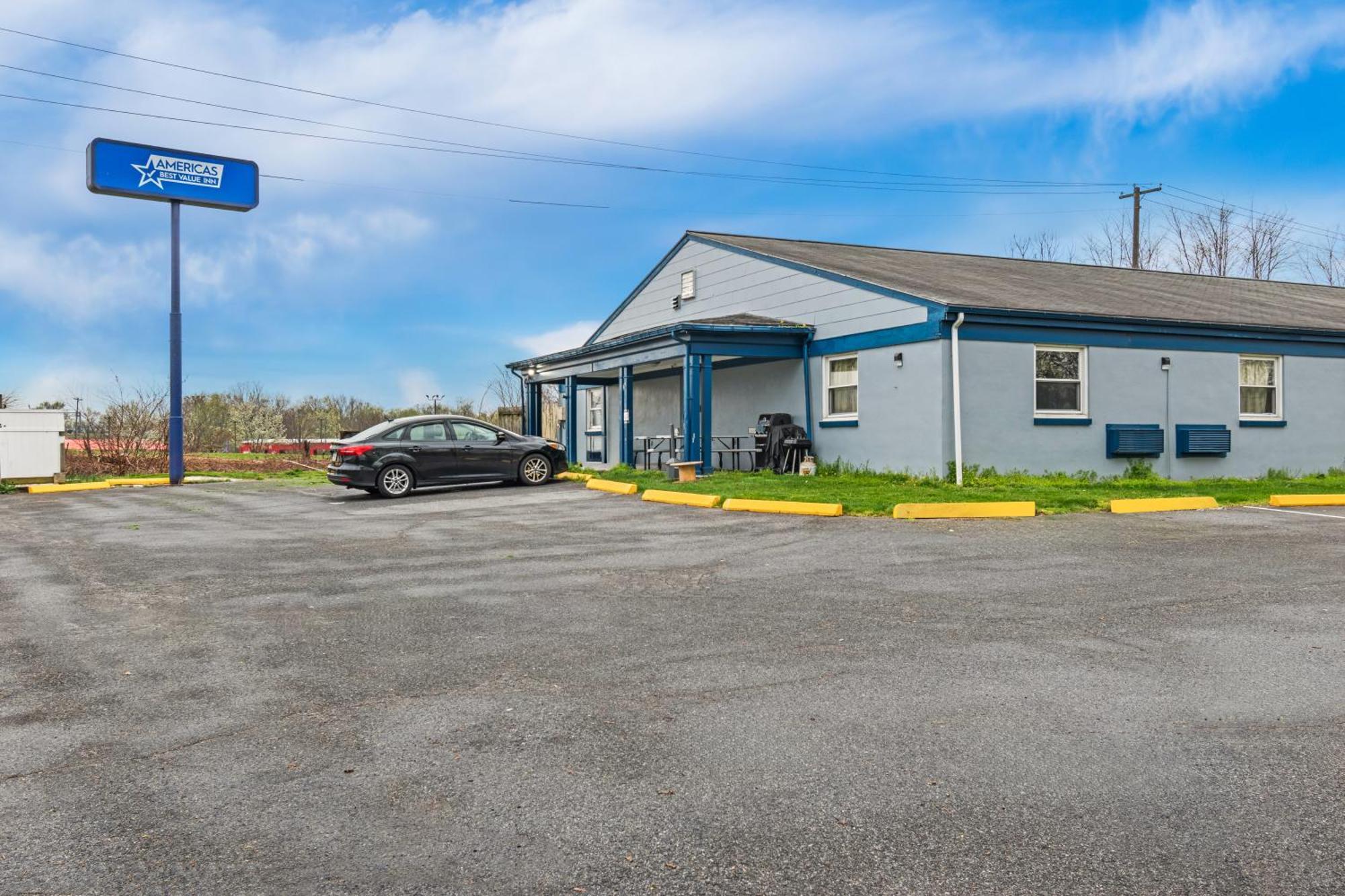 Americas Best Value Inn Карлайл Экстерьер фото