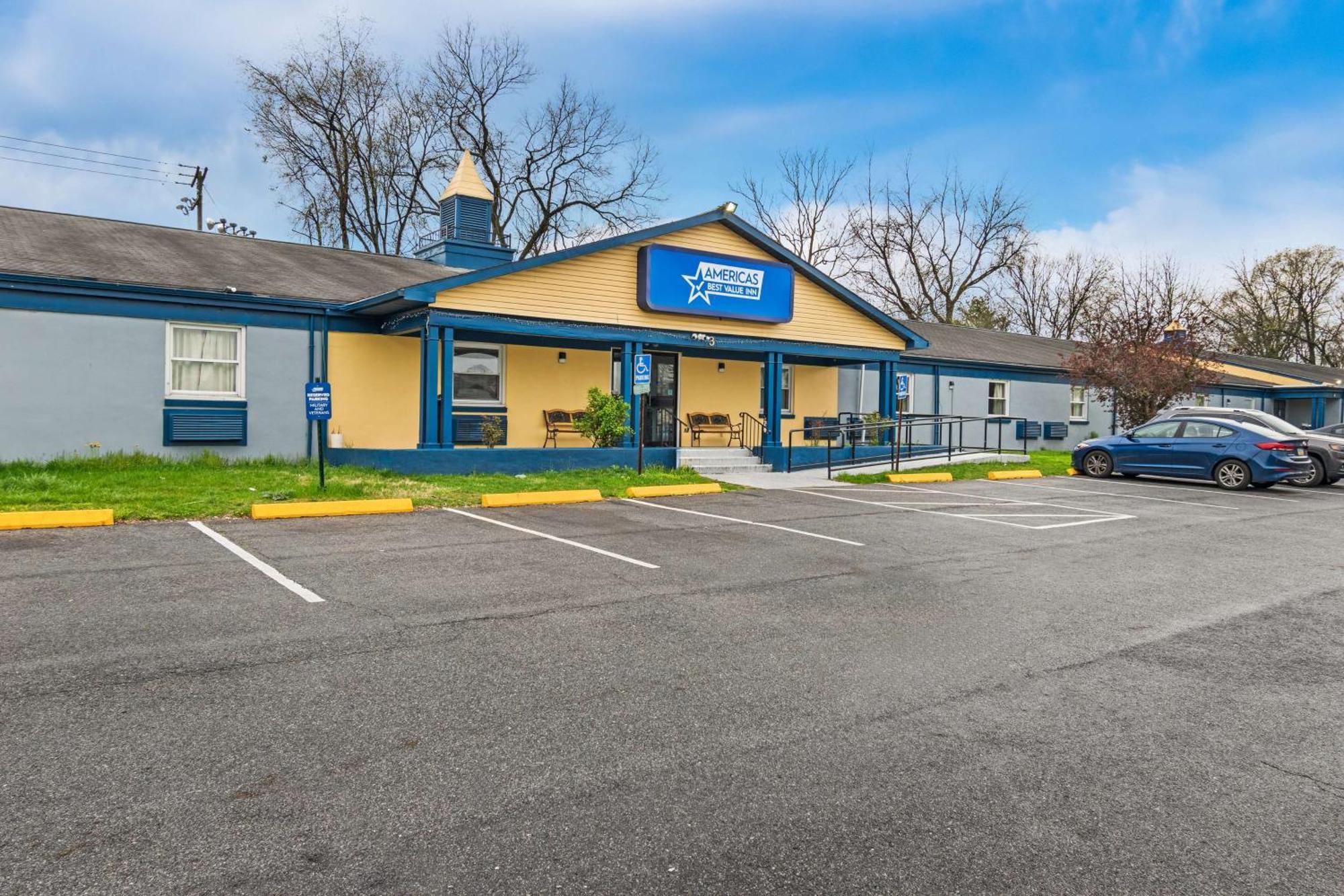Americas Best Value Inn Карлайл Экстерьер фото